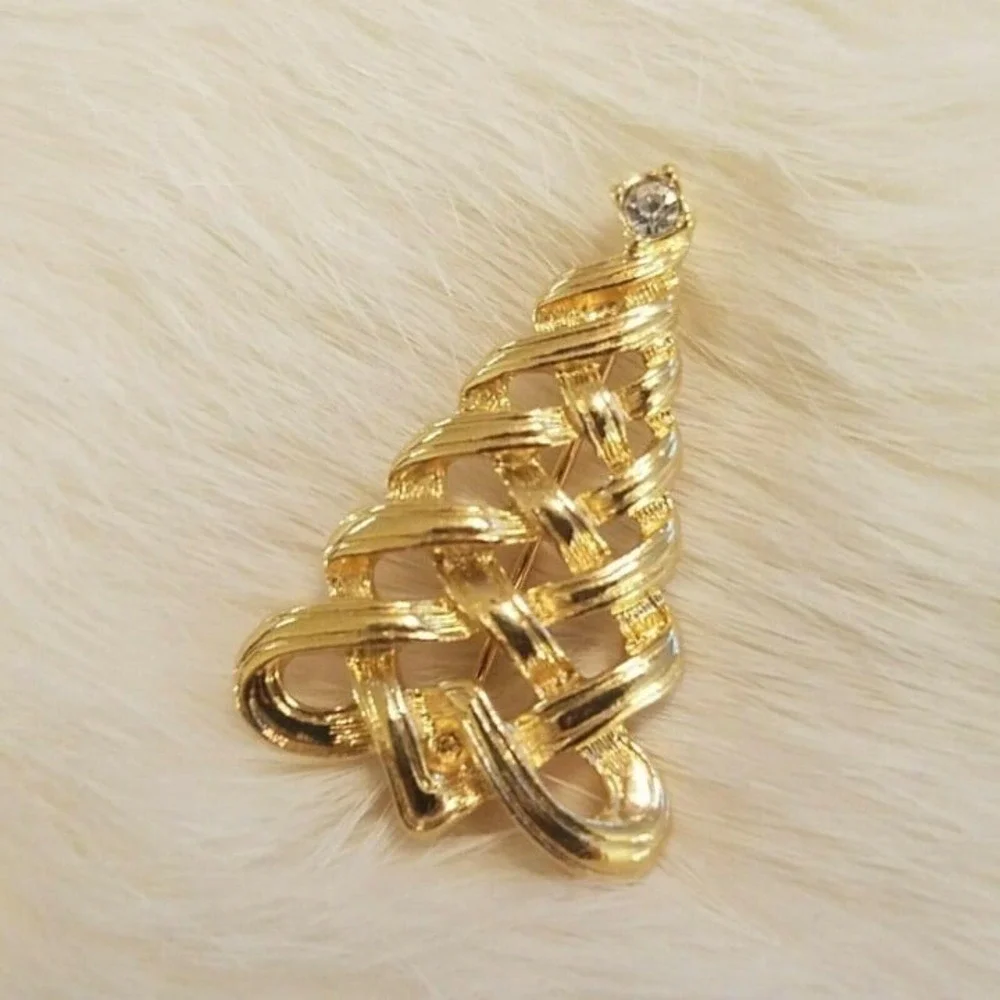 Vintage Avon Christmas Tree Brooch Pin Rhinestone Gold Tone Modernist MCM 4694